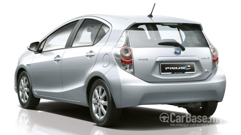 Тойота Aqua Приус