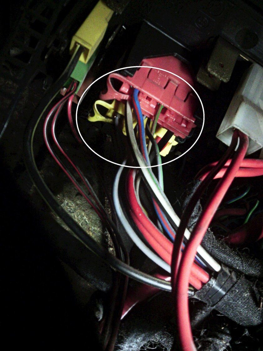 Разъем фонаря Ауди 80