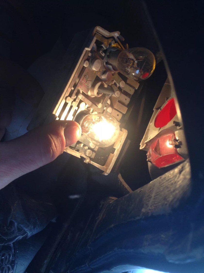 Лампа стоп сигнал