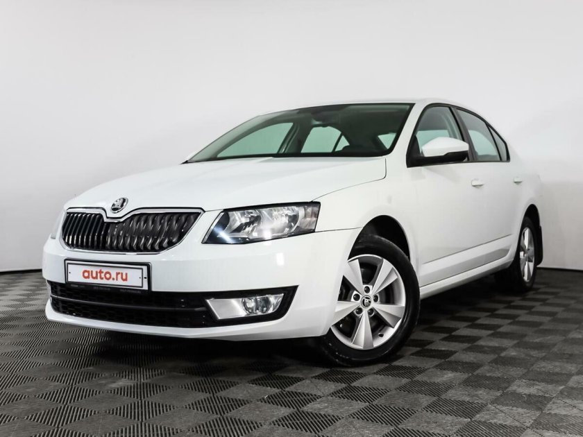 Шкода Октавия 2016 год белый