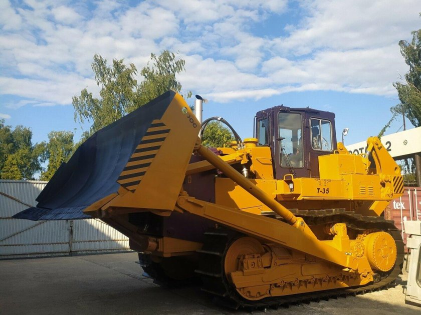 Бульдозер четра т35