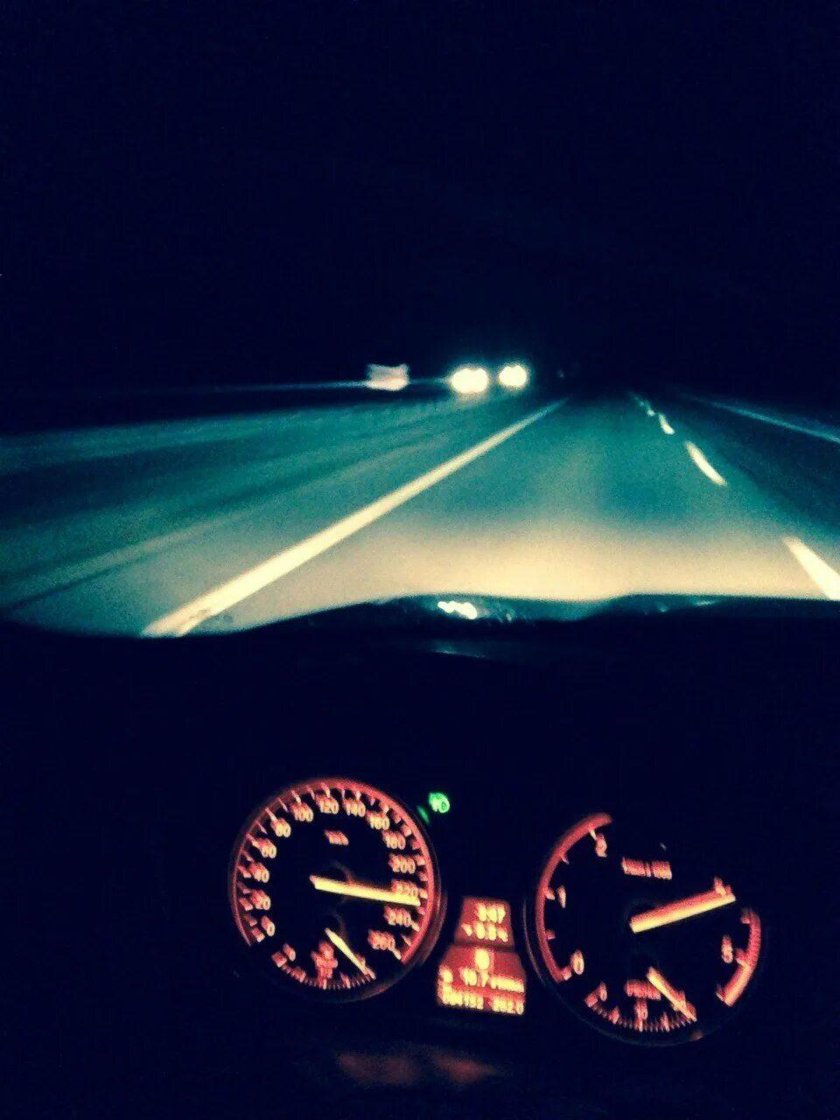 BMW спидометр 200 км