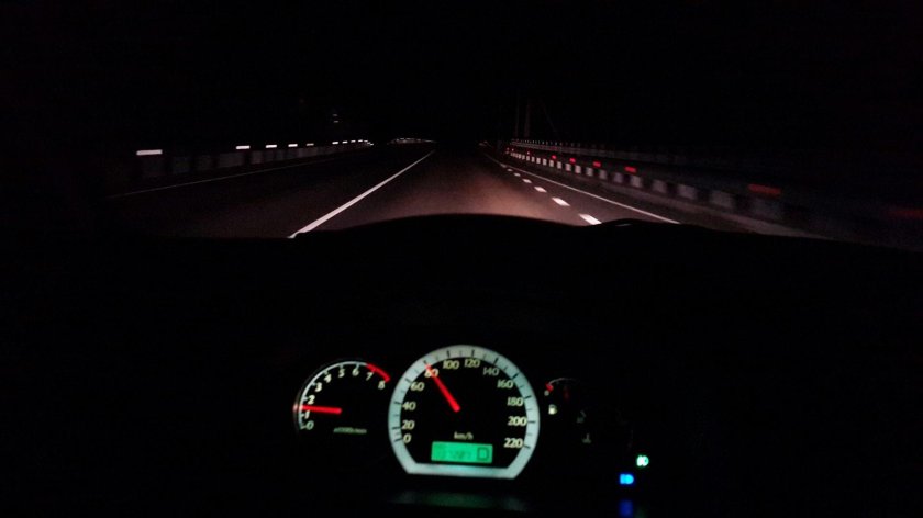 Спидометр БМВ скорость 200