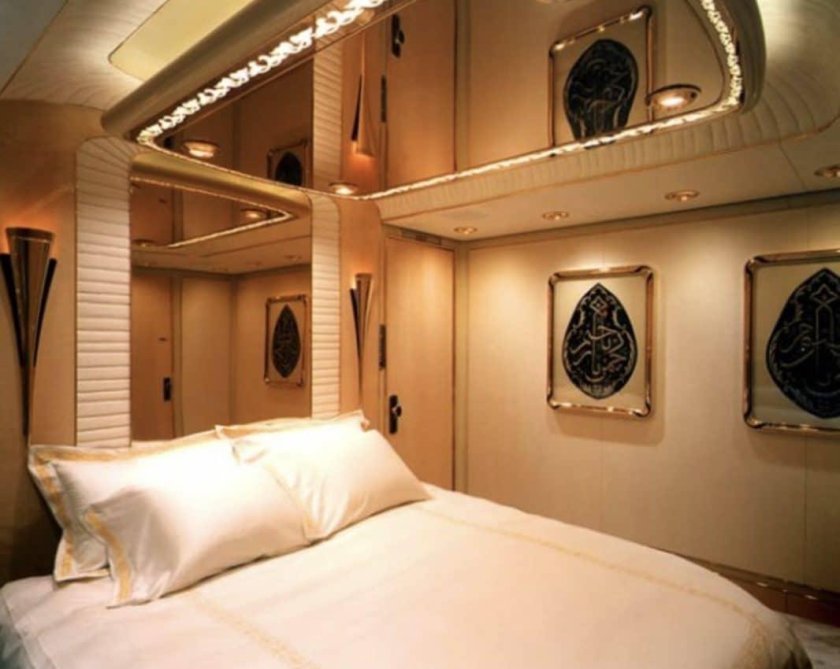 Хассанал Болкиах самолет