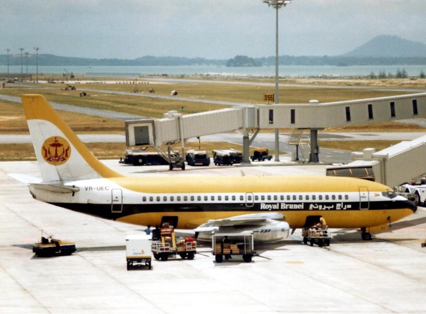 737-200 Сингапур