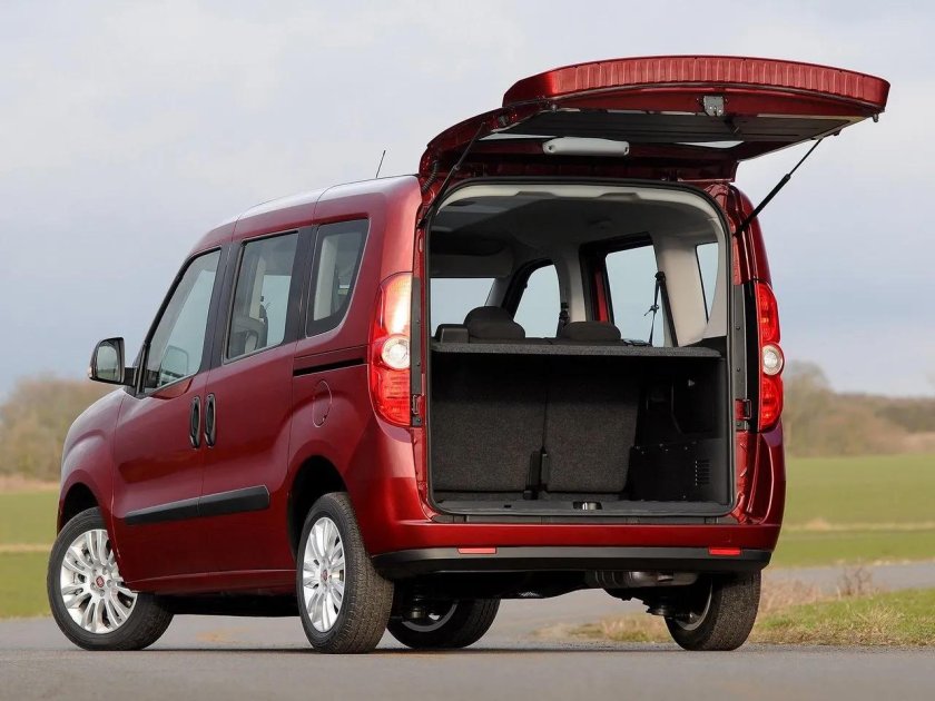 Фиат добло компактвэн