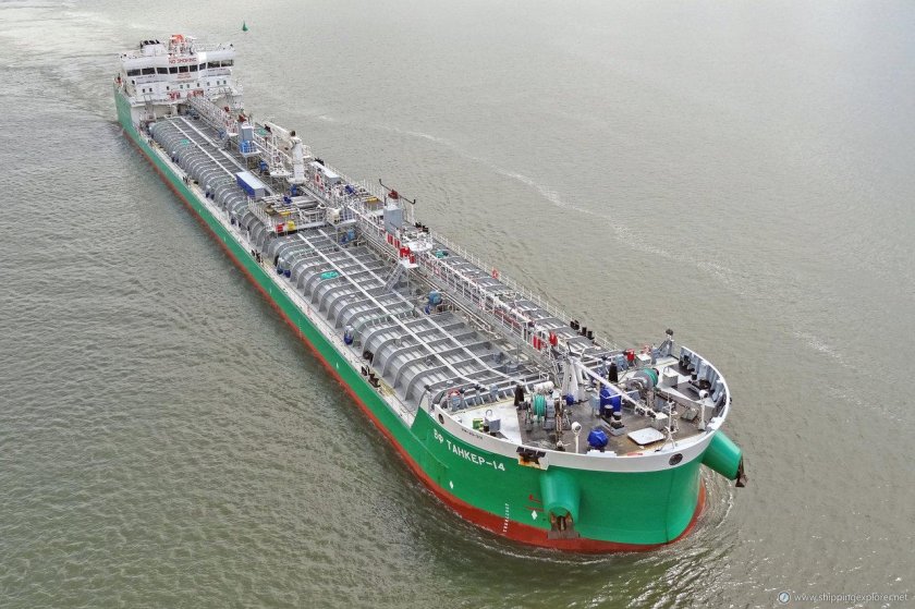 Супертанкер Батиллус