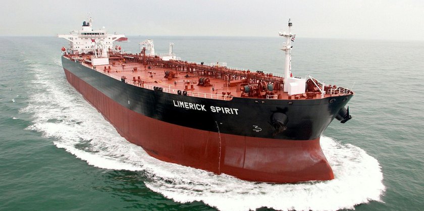 Suezmax танкер