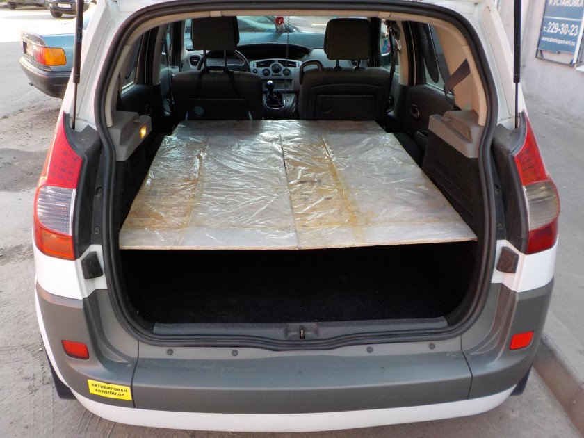Рено Сценик 2 багажник