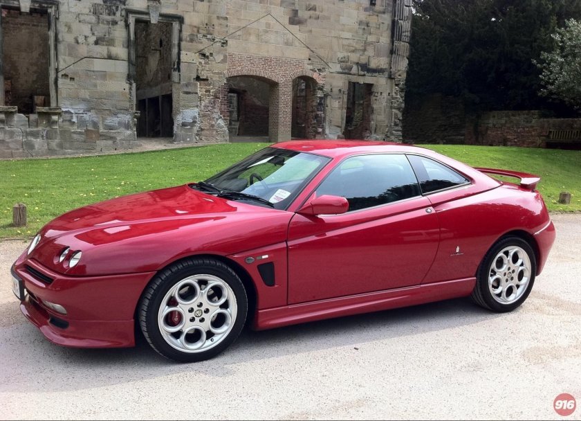 Alfa Romeo GTV 916