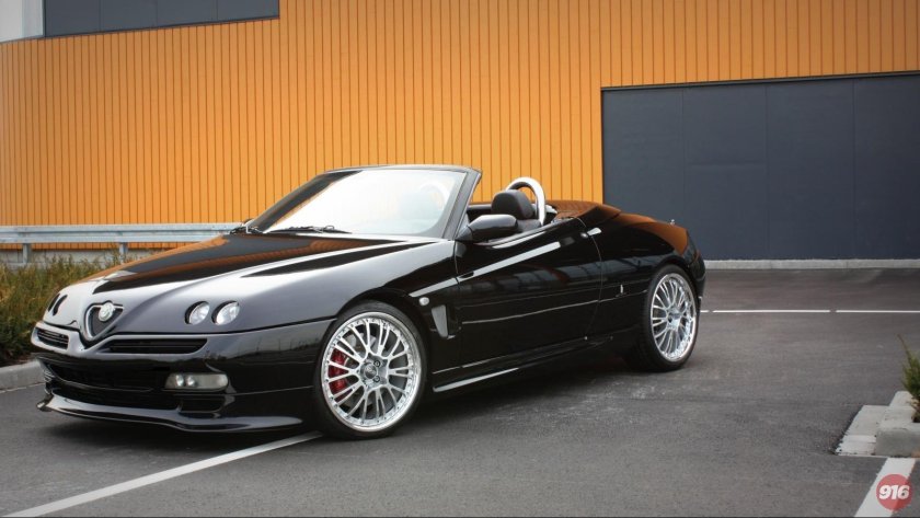 Alfa Romeo GTV 916