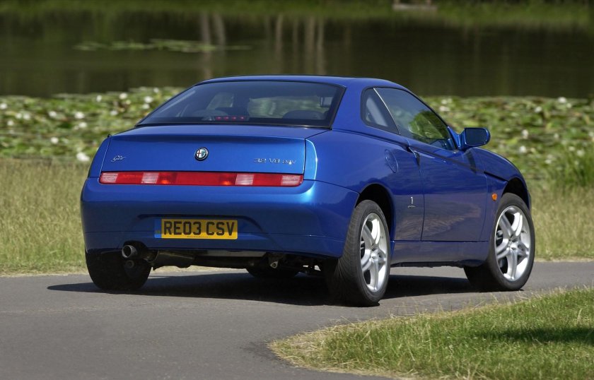 Alfa Romeo GTV 2003