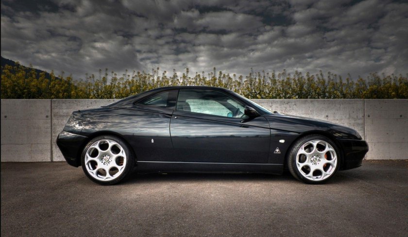 Alfa Romeo GTV 916
