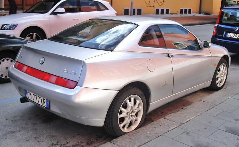 Alfa Romeo GTV 2003