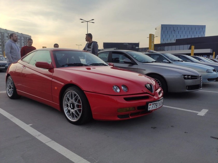 Alfa Romeo GTV 916