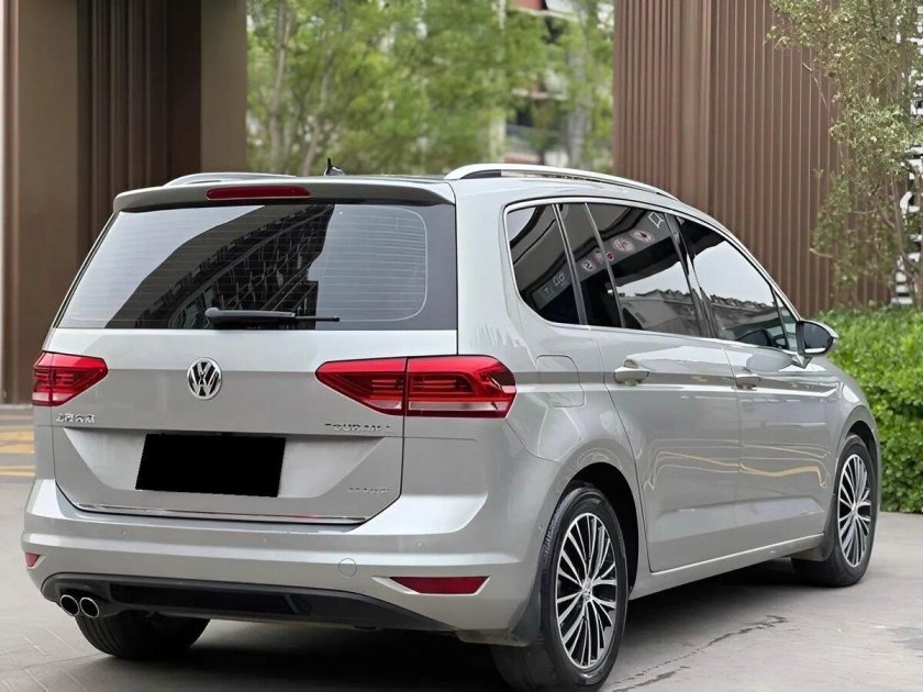 Volkswagen touran ii