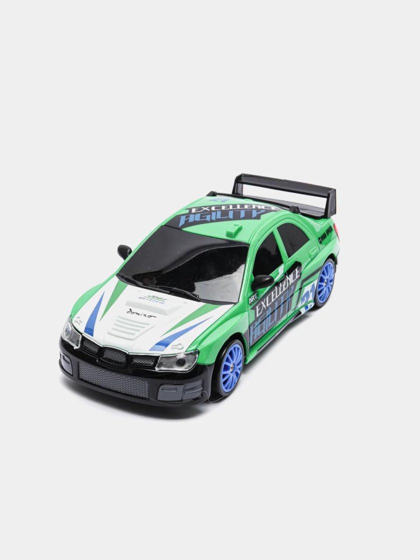 Машина на радиоуправлении для дрифта