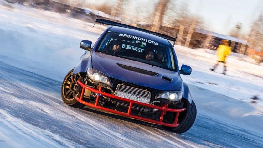 Subaru WRX STI дрифт