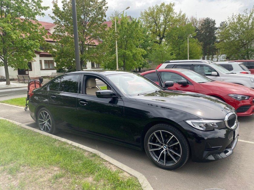 БМВ 2020 года