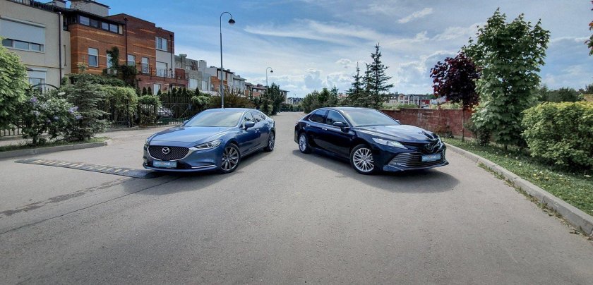 Toyota Camry vs Mazda 6