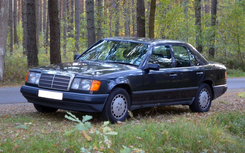 Mercedes Benz w124 седан