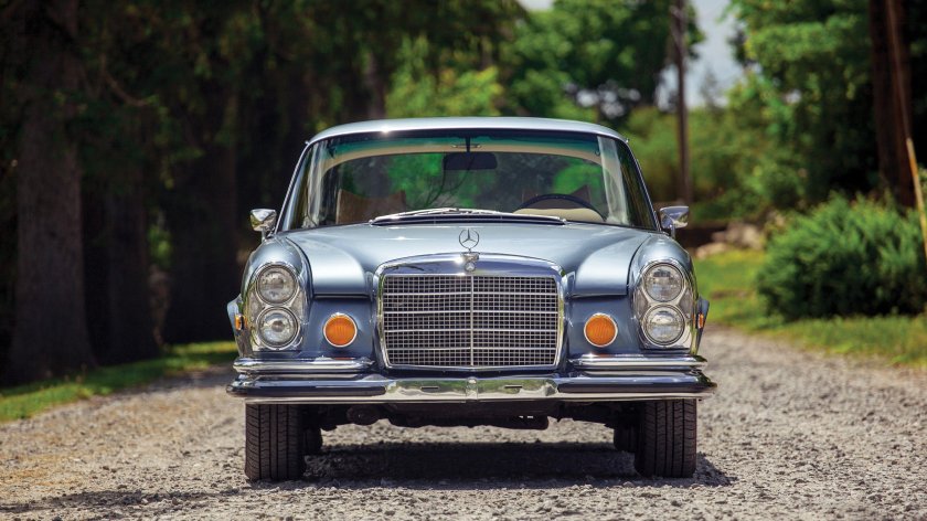 Mercedes-Benz w111