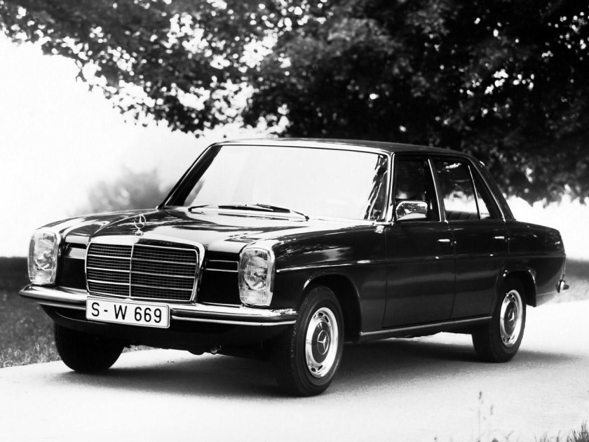 Mercedes Benz w114