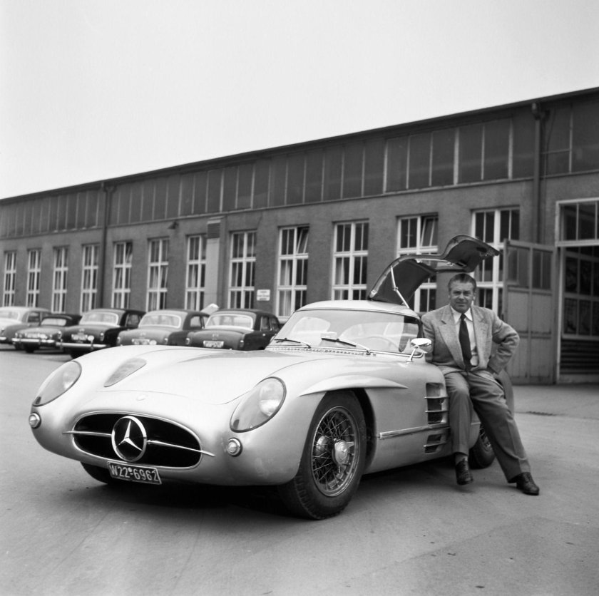 Mercedes benz 300 slr uhlenhaut