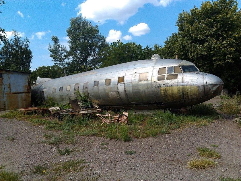 Самолет ил 12