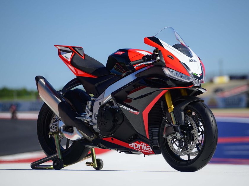 Aprilia rsv 4 1100 factory