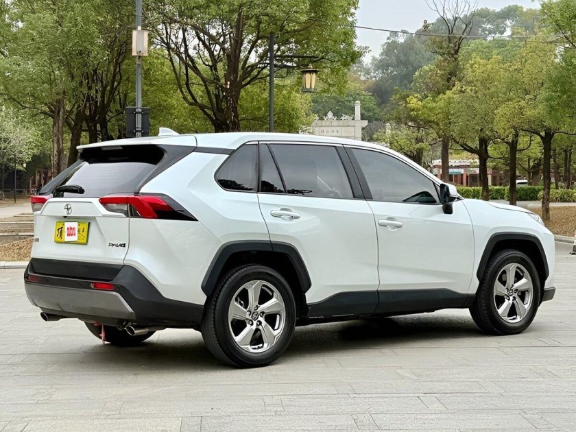 Toyota rav 4 2021