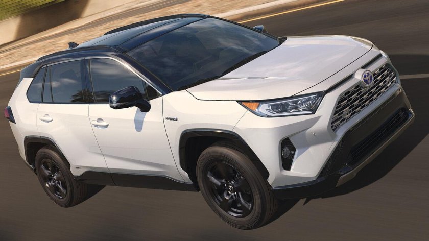 Тойота рав 4 2022 белая