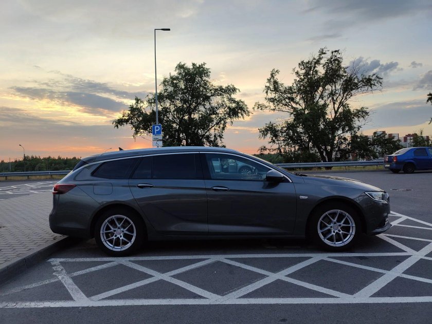 Opel insignia 2017 универсал