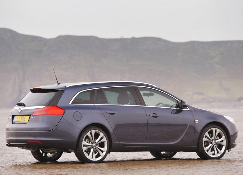 Opel Insignia Sports Tourer 2010