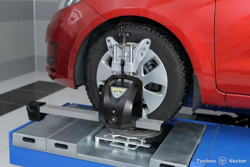 Стенд сход развал Techno v5216r