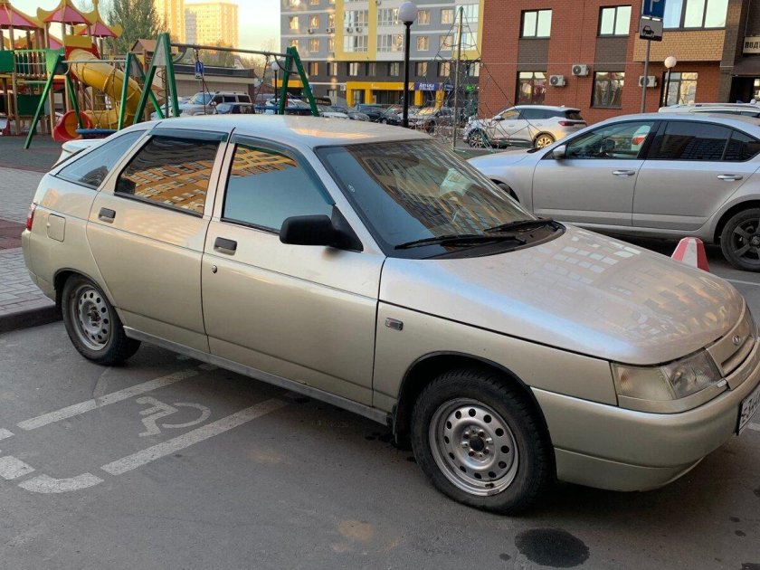 Lada ваз 2112