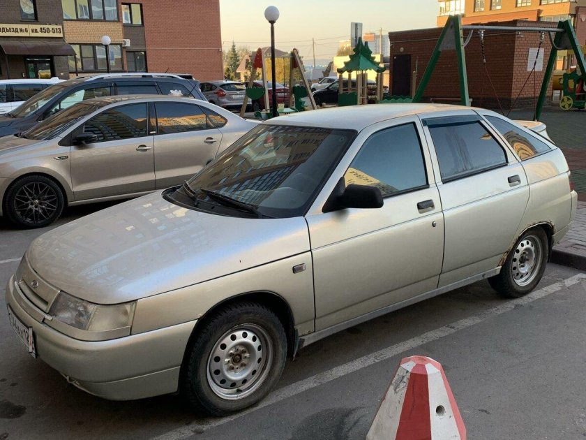 Ваз 2112 хэтчбек серебристый