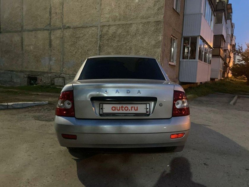 Серая лада приора