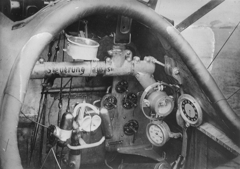 Albatros d.v Cockpit