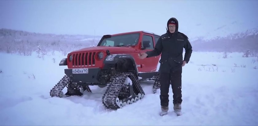 Академег Бентли гусеницы