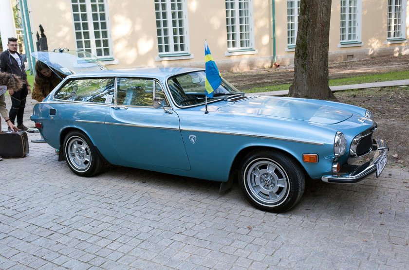 Volvo p1800 shooting brake
