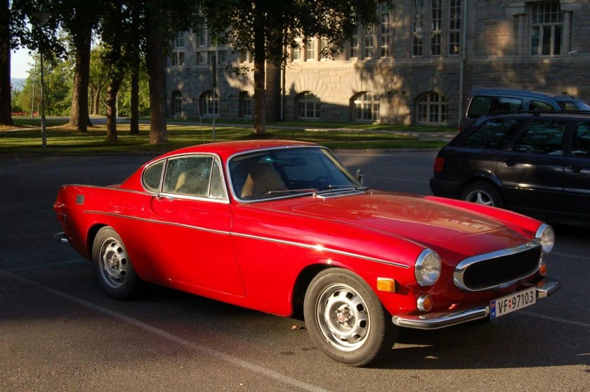 Volvo p1800