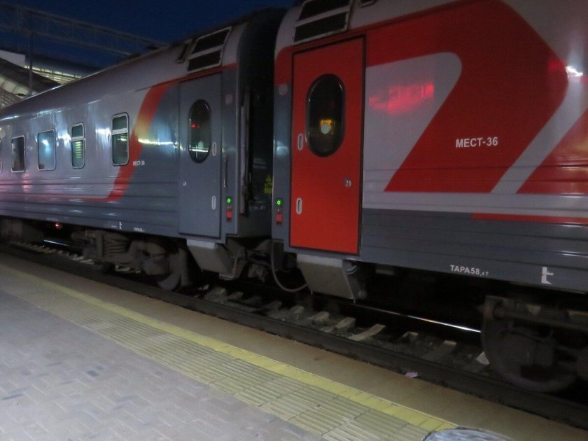 Фирменный поезд «премиум» 002й