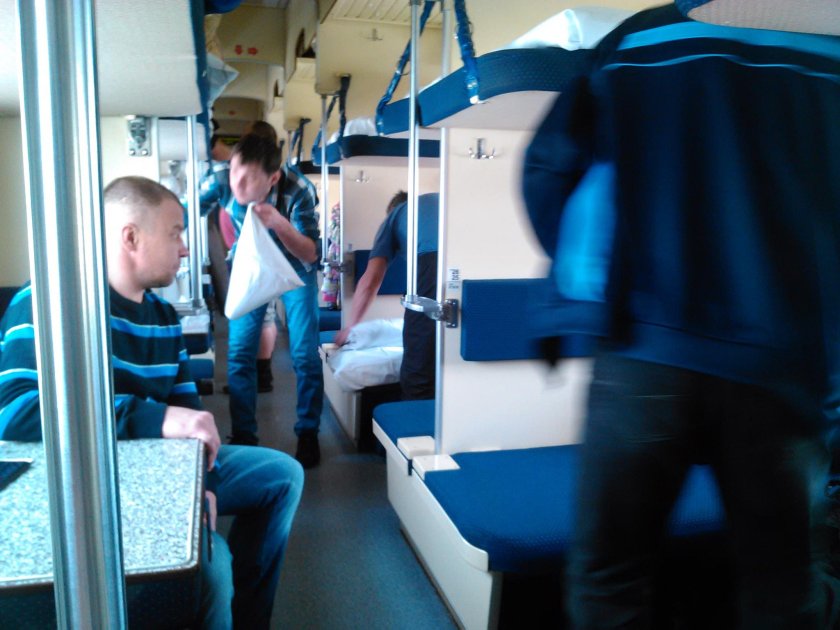 Плацкартный вагон двухэтажного поезда