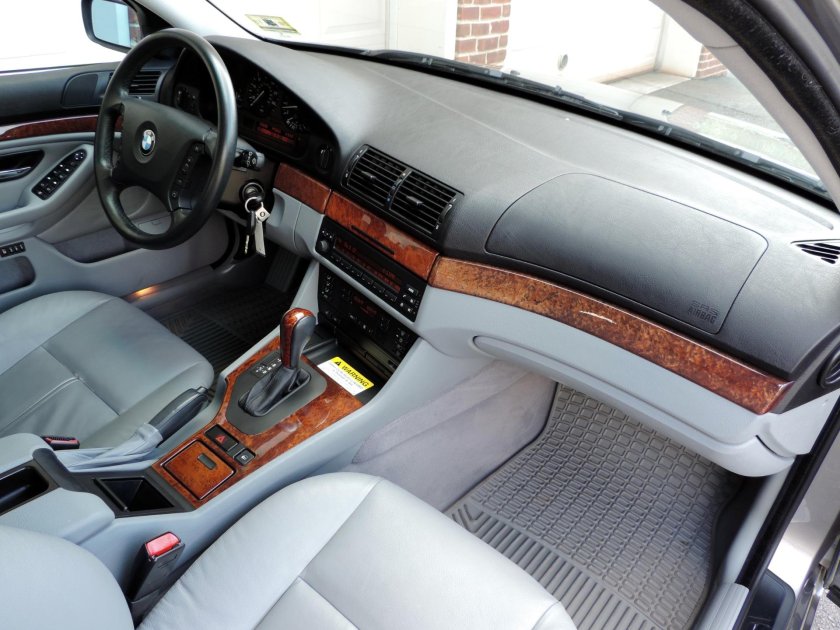 БМВ 525 е39 салон