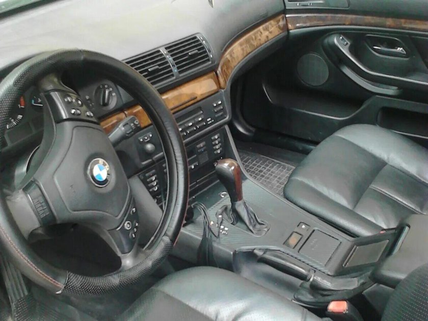 БМВ е39 1997