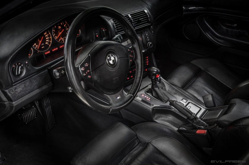 БМВ е39 салон