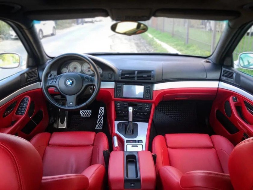 BMW e39 красный салон