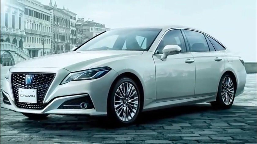 Тойота краун 2018гибрит