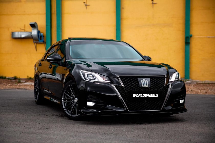 Тойота Краун 210 Атлет